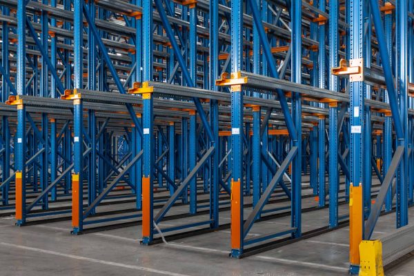 Kệ lái vào (Drive-in Racking)