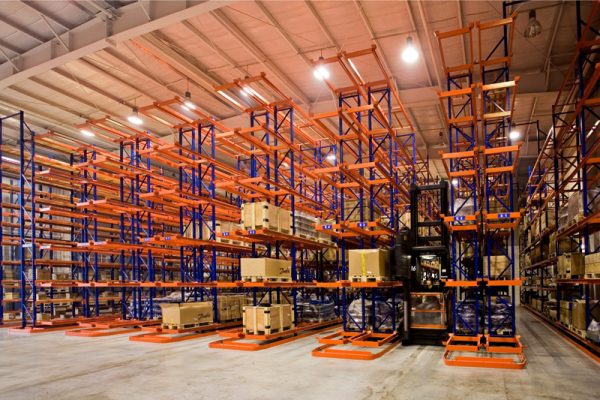 Kệ lối đi hẹp (Narrow Aisle Racking)